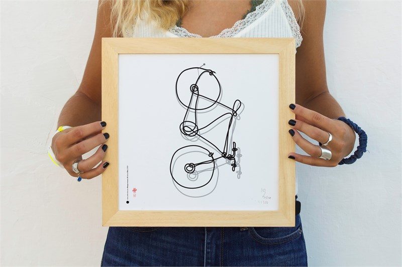 The bicycle in Melina's hands